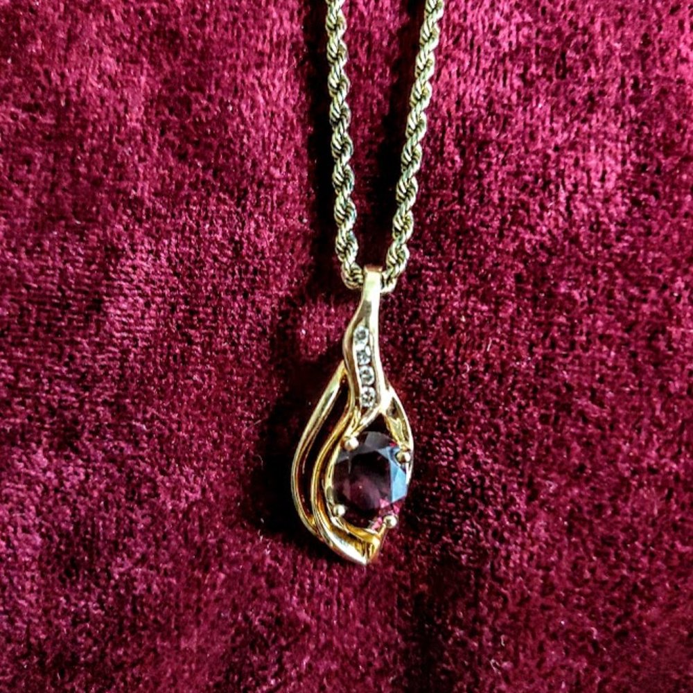 14K Gold Pendant with Garnet and Diamonds